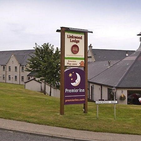 Premier Inn Элгин Экстерьер фото